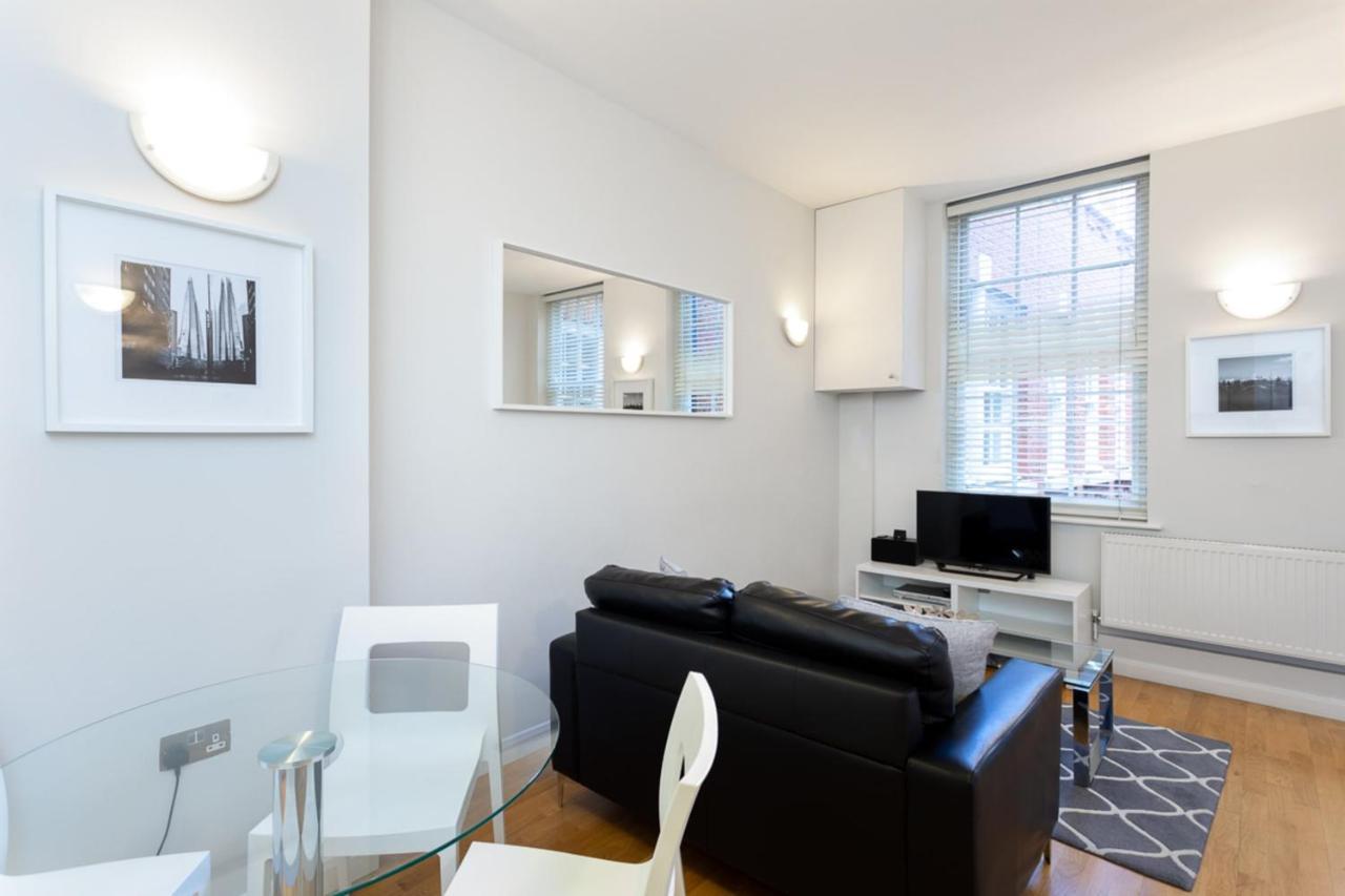 Groveland Court Apartment 1 ลอนดอน ภายนอก รูปภาพ