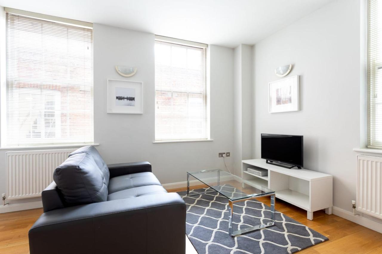 Groveland Court Apartment 1 ลอนดอน ภายนอก รูปภาพ