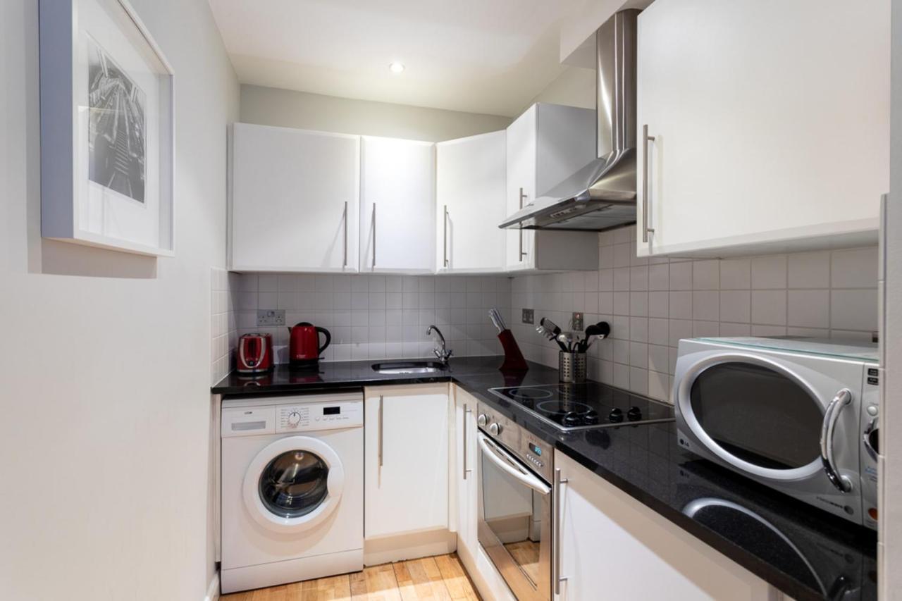 Groveland Court Apartment 1 ลอนดอน ภายนอก รูปภาพ