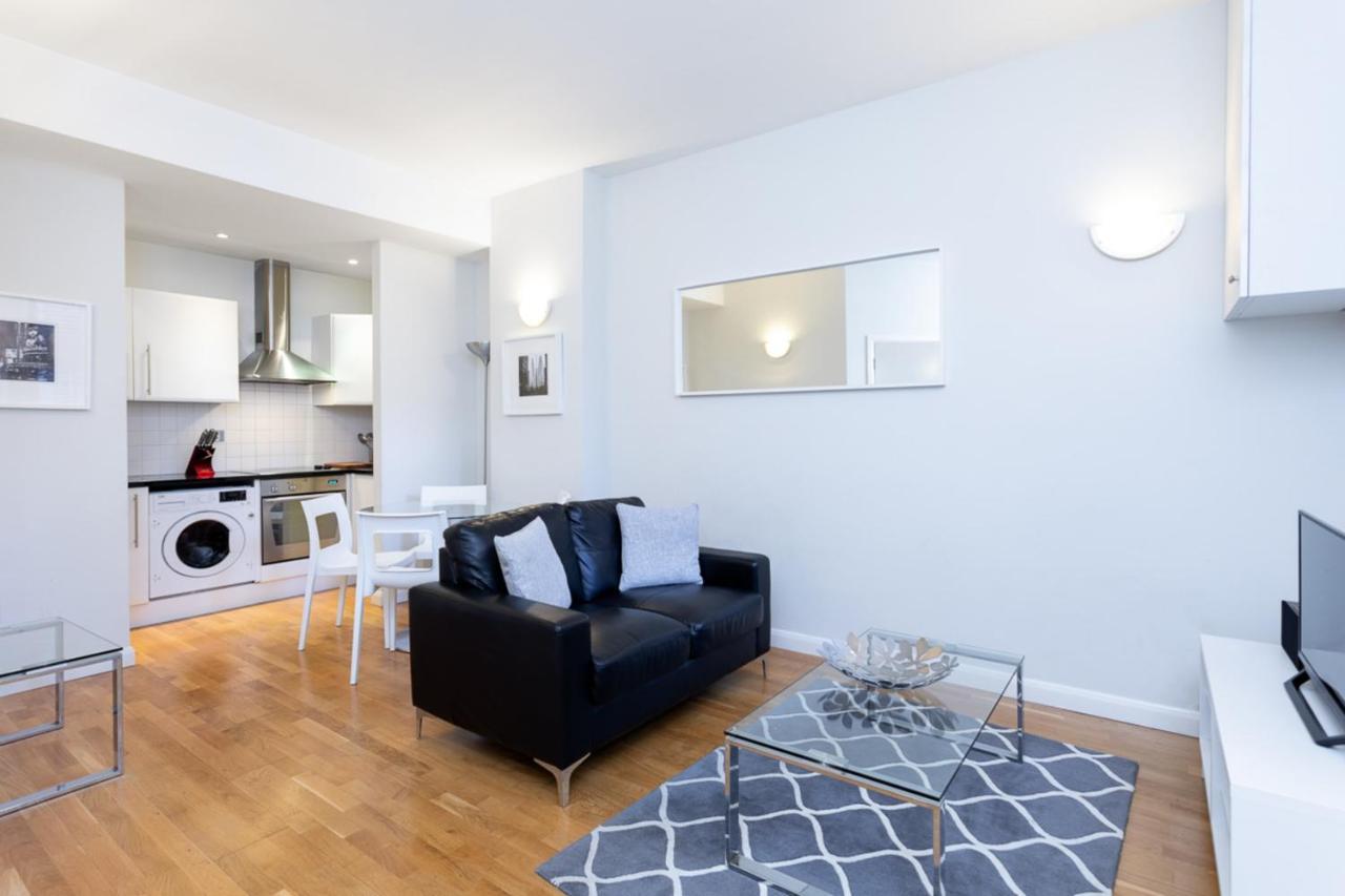 Groveland Court Apartment 1 ลอนดอน ภายนอก รูปภาพ