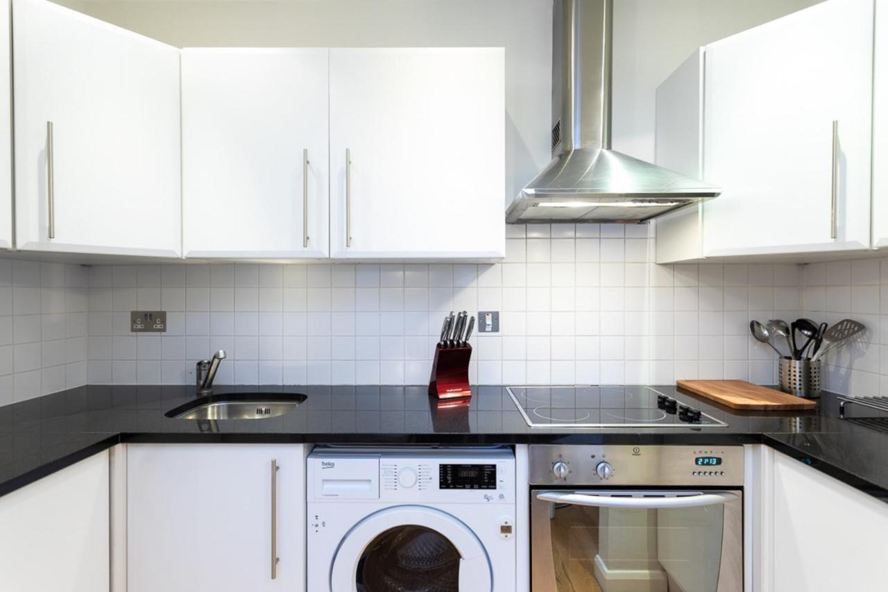 Groveland Court Apartment 1 ลอนดอน ภายนอก รูปภาพ