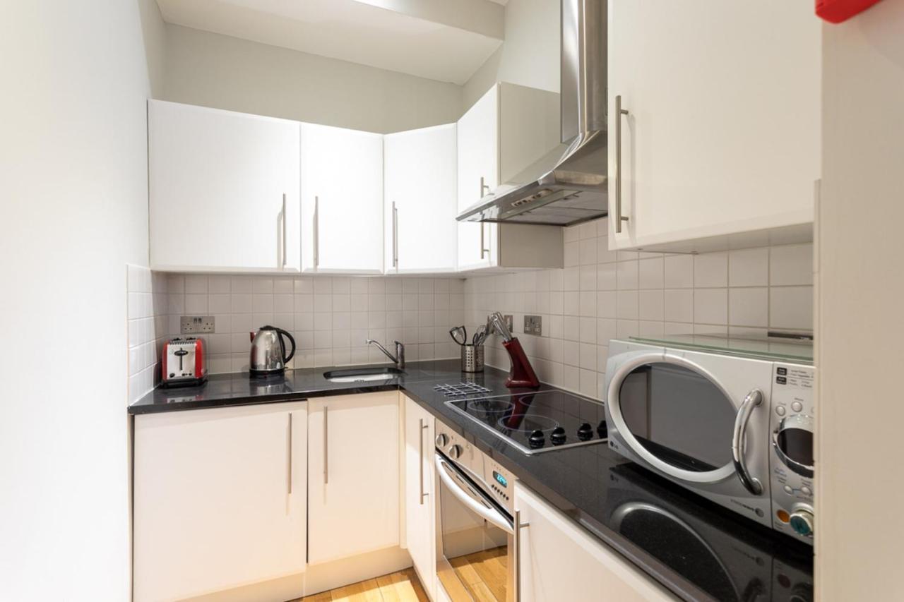 Groveland Court Apartment 1 ลอนดอน ภายนอก รูปภาพ