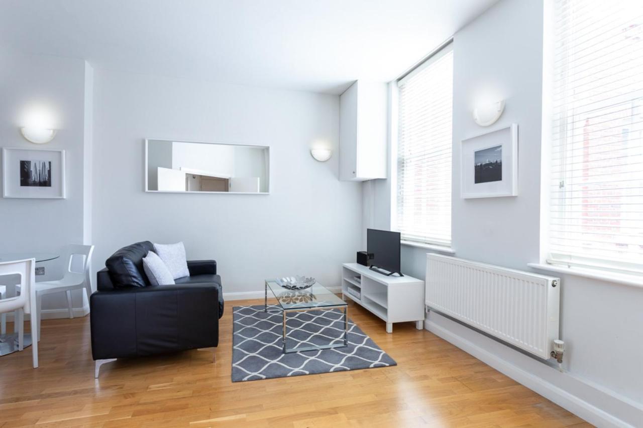 Groveland Court Apartment 1 ลอนดอน ภายนอก รูปภาพ