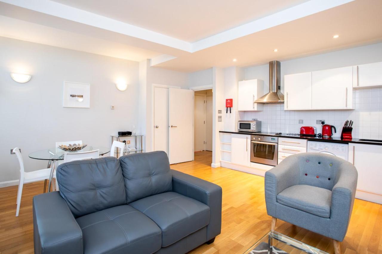 Groveland Court Apartment 1 ลอนดอน ภายนอก รูปภาพ