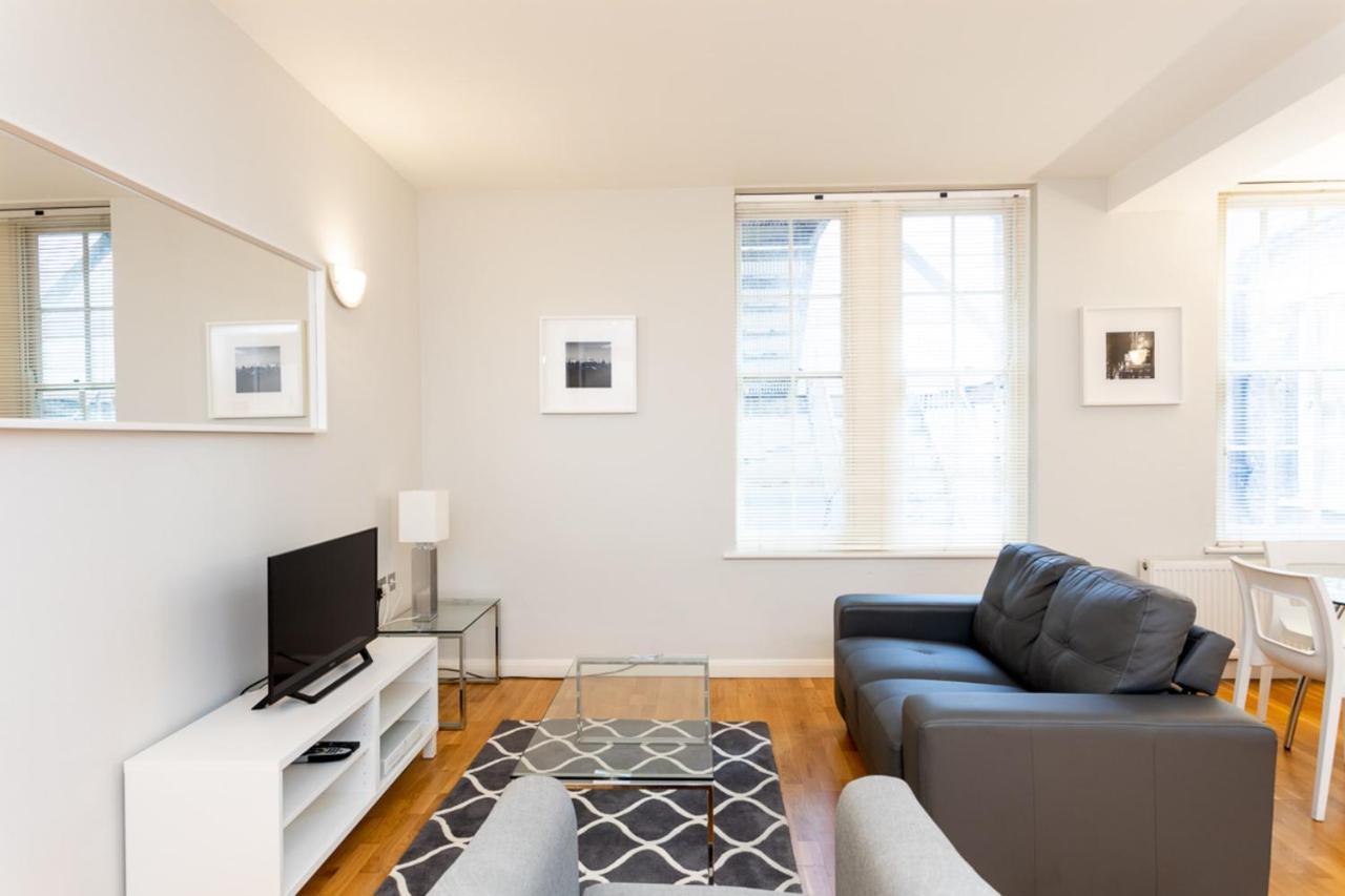 Groveland Court Apartment 1 ลอนดอน ภายนอก รูปภาพ
