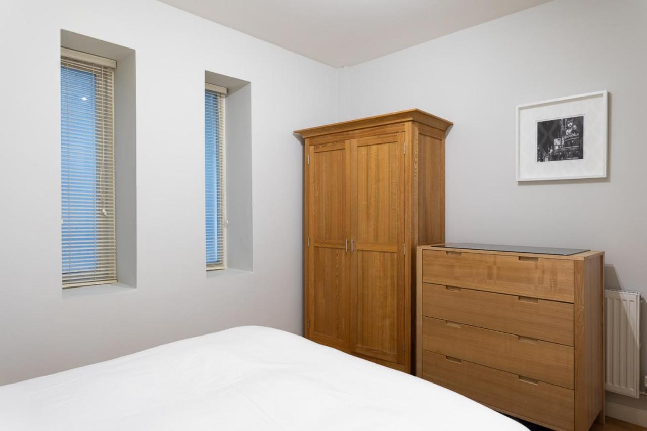 Groveland Court Apartment 1 ลอนดอน ภายนอก รูปภาพ