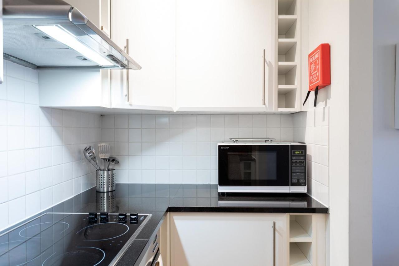 Groveland Court Apartment 1 ลอนดอน ภายนอก รูปภาพ
