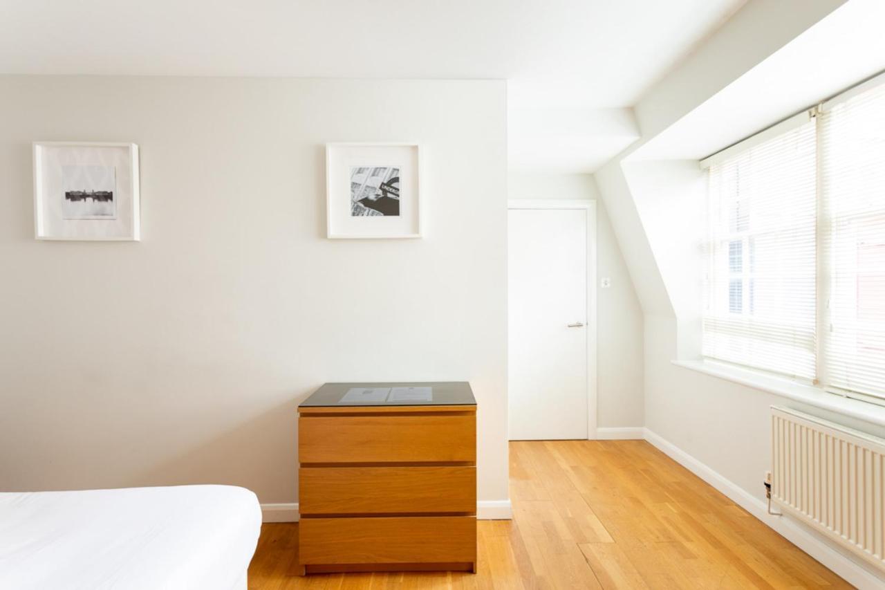 Groveland Court Apartment 1 ลอนดอน ภายนอก รูปภาพ