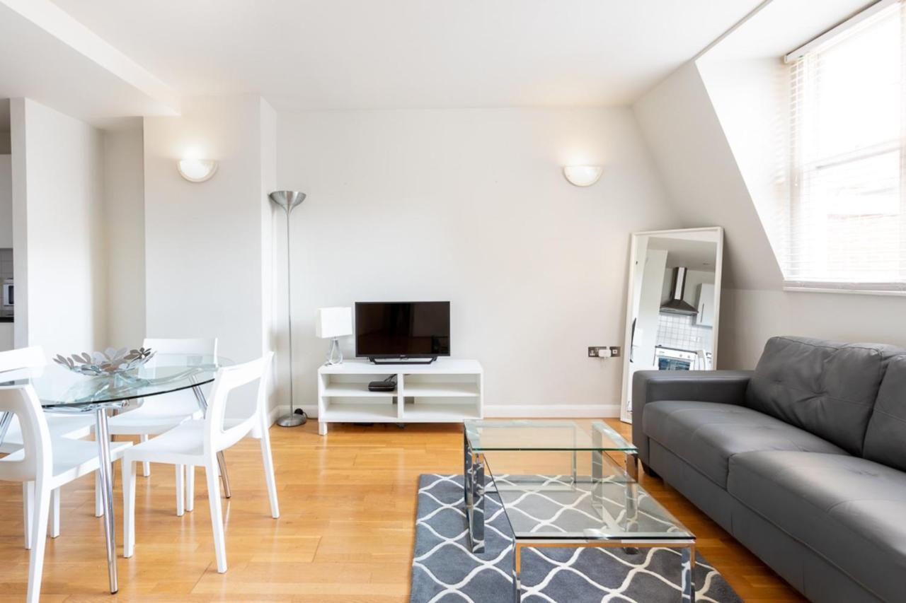 Groveland Court Apartment 1 ลอนดอน ภายนอก รูปภาพ